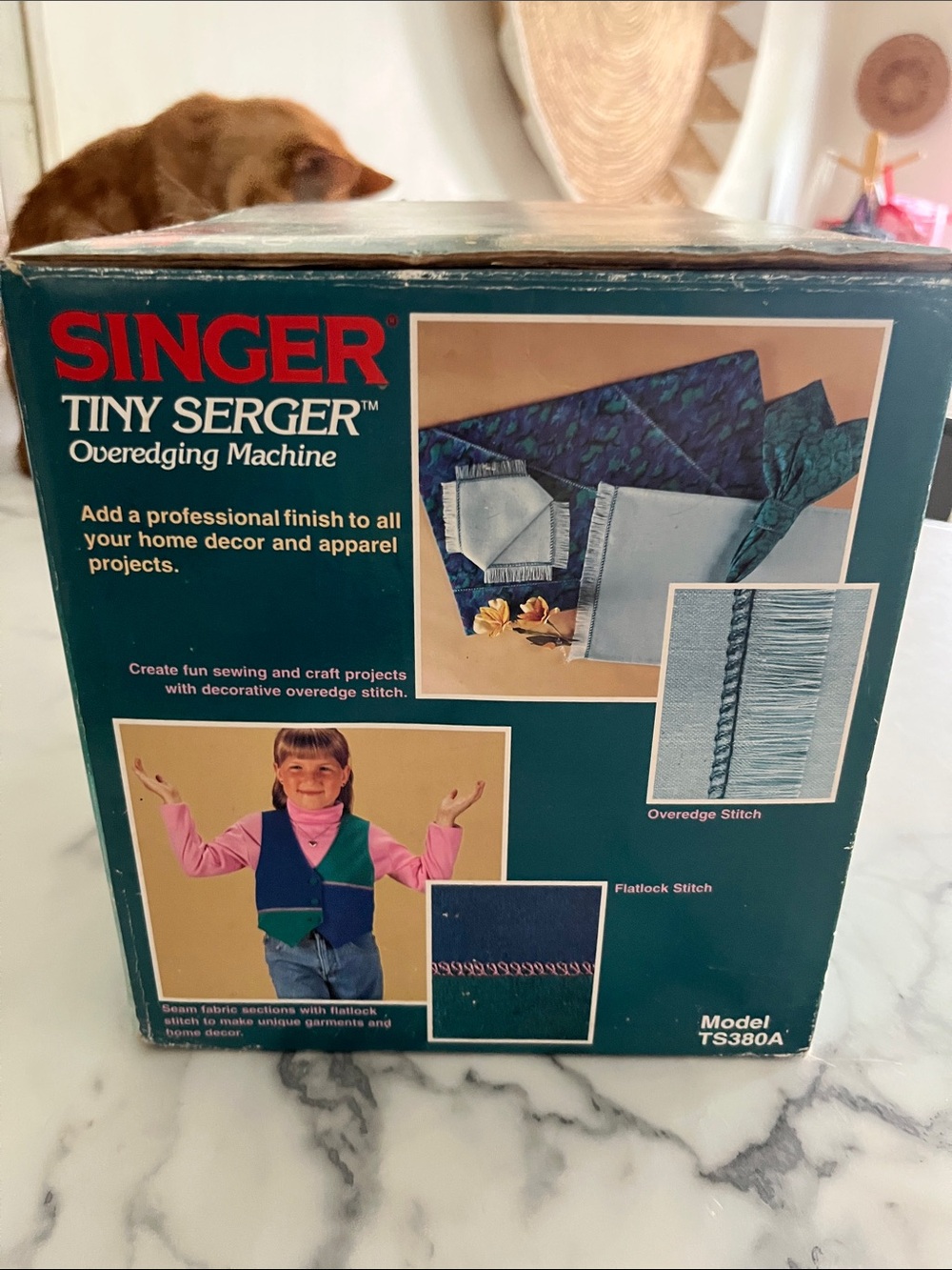 Mini serger - Picture 4 of 6